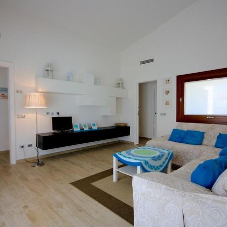 Villa Franca By Wonderful Italy San Teodoro  Exteriör bild